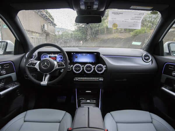 Mercedes-Benz EQA