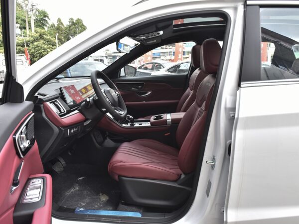 Jetour X70 PLUS 2025 Luxury Edition 7-seater