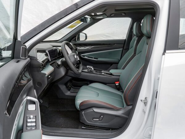 Geely Boyue 1.5TD Zhilian+