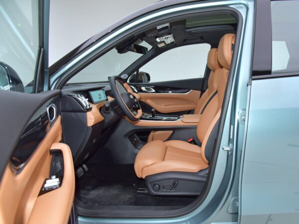 Geely Boyue L DCT Jinxiu