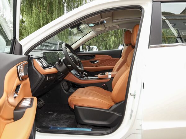 Jetour X70 PLUS 2025 Luxury Edition 5-seater