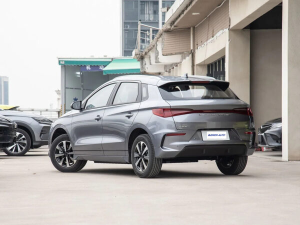 BYD E2