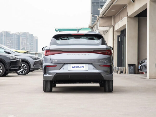 BYD E2
