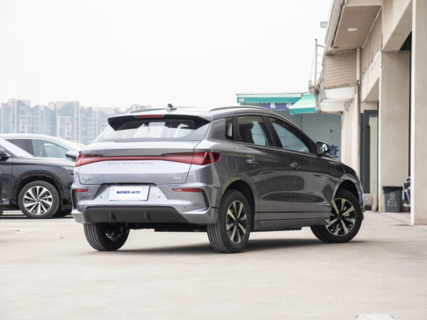 BYD E2