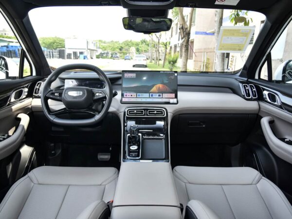 Geely Boyue L DCT Qicheng