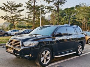 2016 model Toyota Highlander(black)