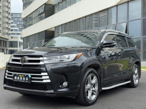 2020 model Toyota Highlander