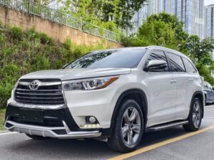 2015 model Toyota Highlander(white)