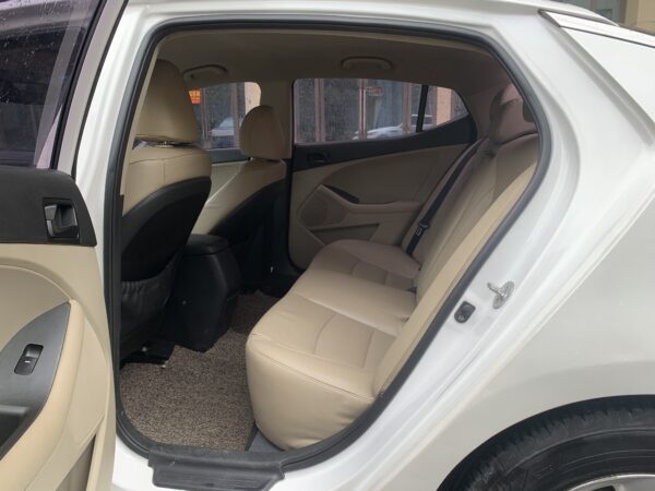 2017 model Kia K5