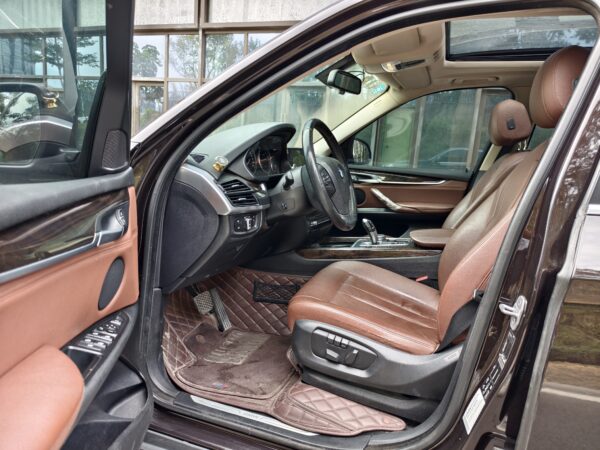 2016 model BMW X5