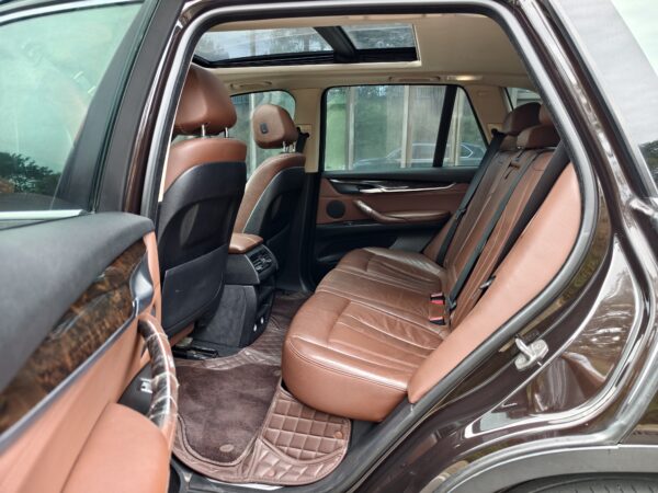 2016 model BMW X5