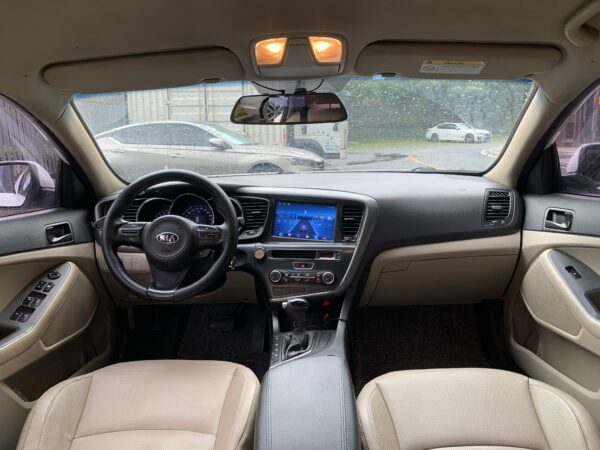 2017 model Kia K5