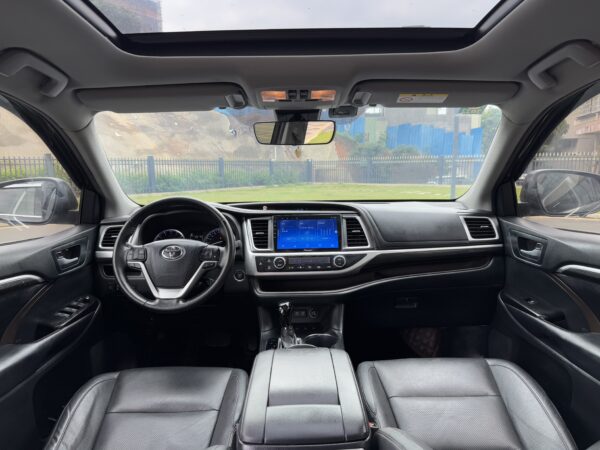 2020 model Toyota Highlander