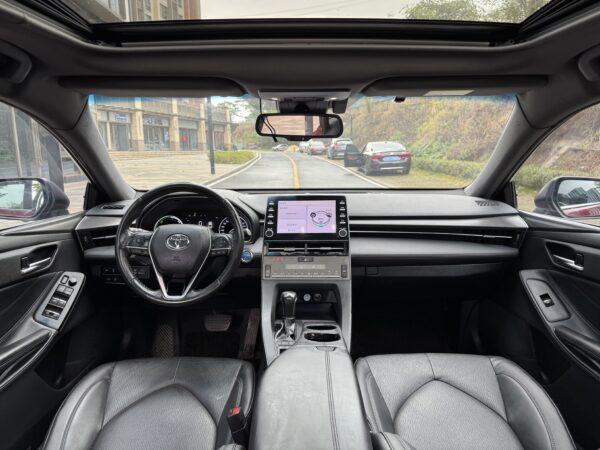 2020 model Toyota Avalon