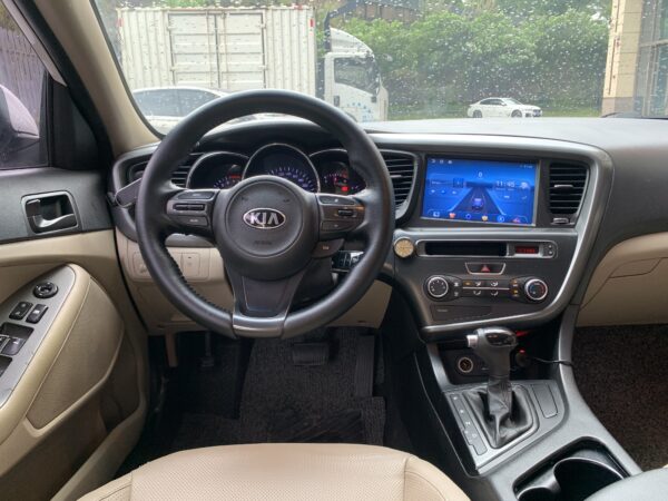 2017 model Kia K5