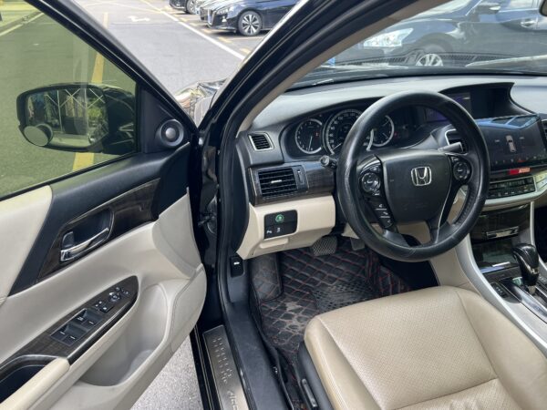 2015 model Honda accord