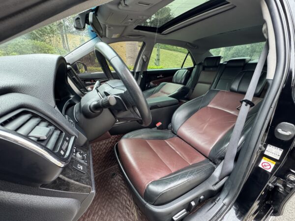2018 model Toyota Crown