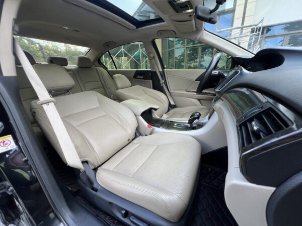 2015 model Honda accord