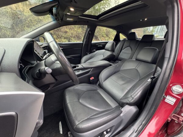 2020 model Toyota Avalon