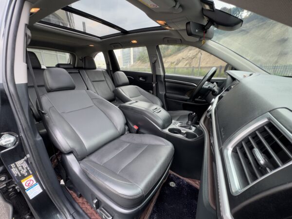 2020 model Toyota Highlander