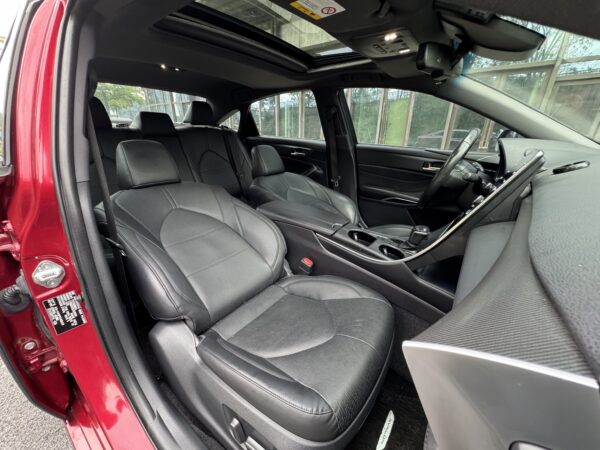 2020 model Toyota Avalon