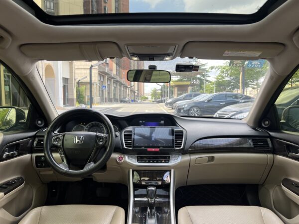 2015 model Honda accord