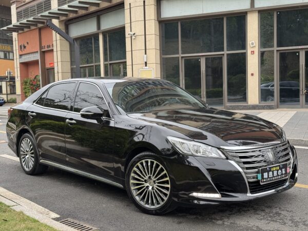 2018 model Toyota Crown