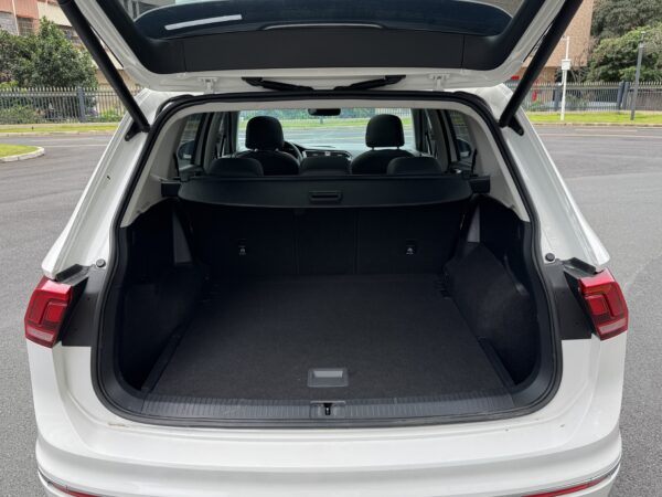 2021 model Volkswagen Tiguan L