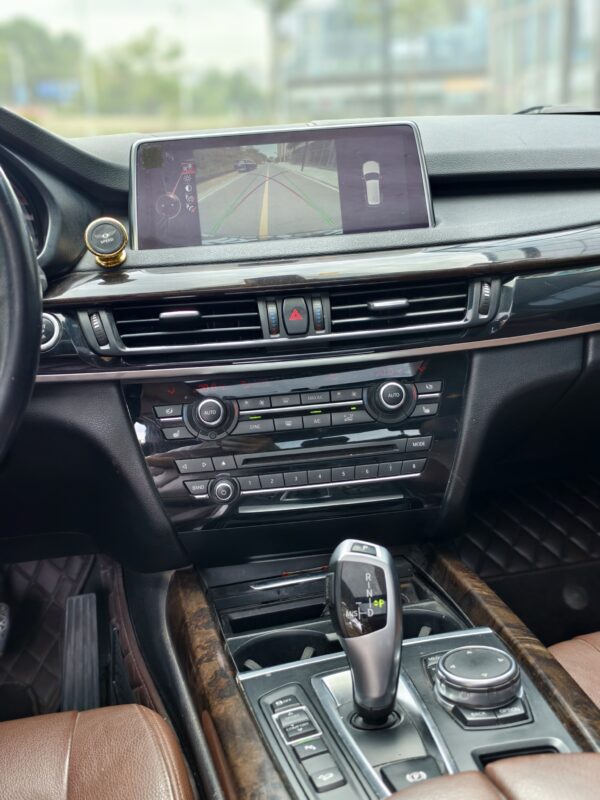 2016 model BMW X5