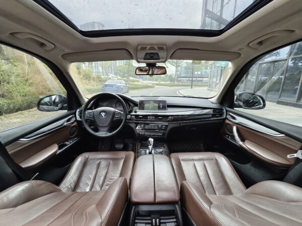 2016 model BMW X5