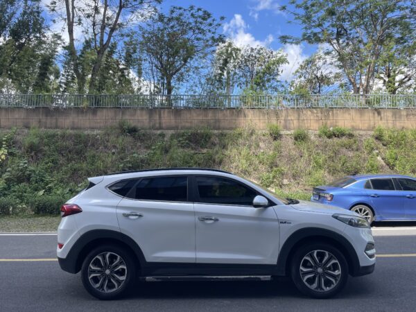 2016 model Hyundai Tuscon