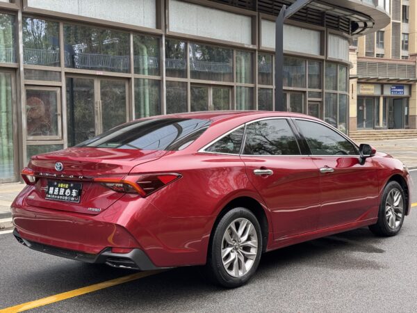 2020 model Toyota Avalon