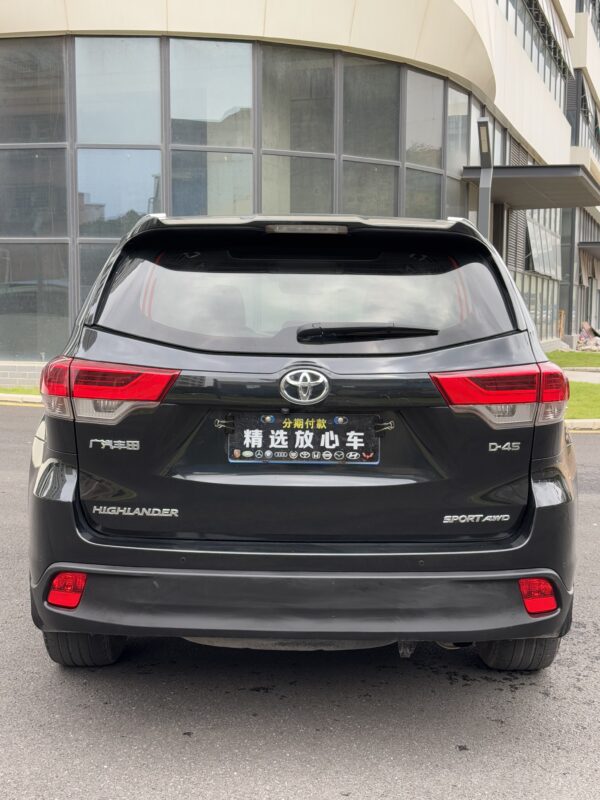 2020 model Toyota Highlander