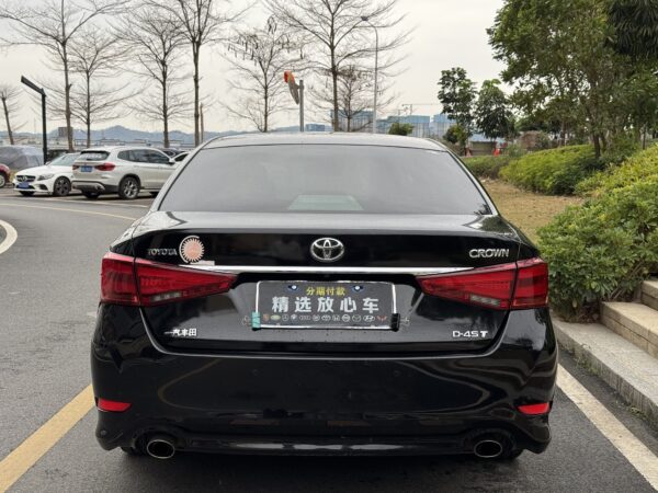 2018 model Toyota Crown