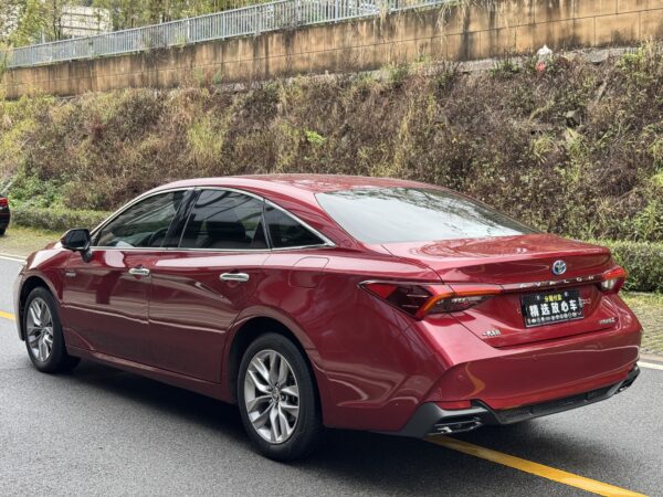 2020 model Toyota Avalon