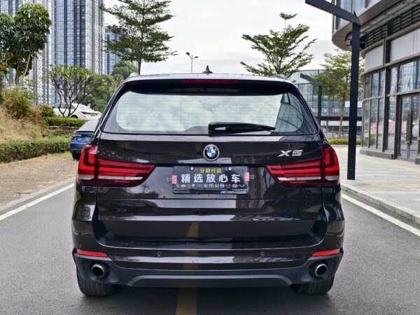 2016 model BMW X5