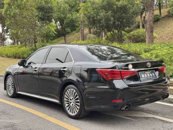 2018 model Toyota Crown