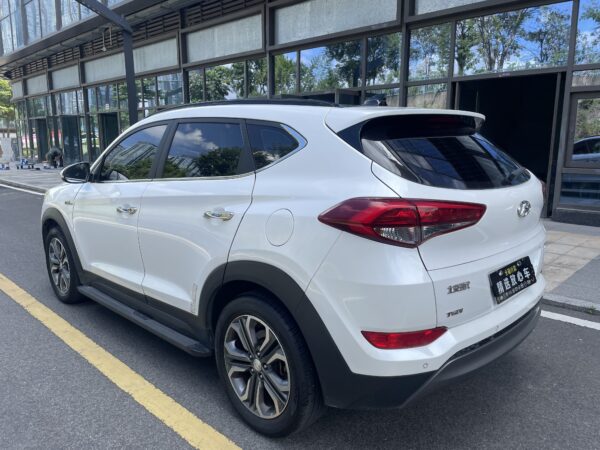 2016 model Hyundai Tuscon