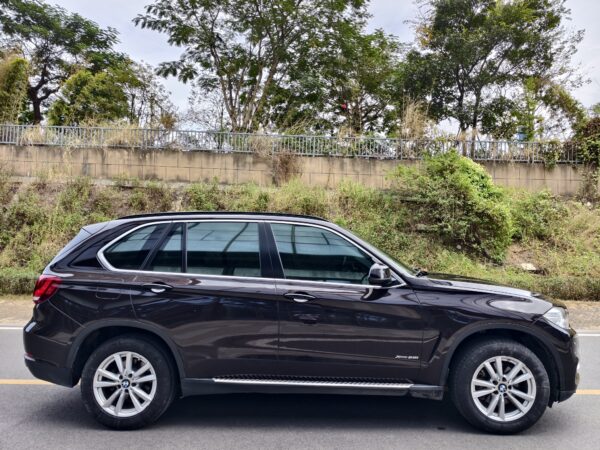 2016 model BMW X5