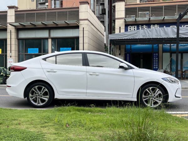 2017 model Hyundai Elantra