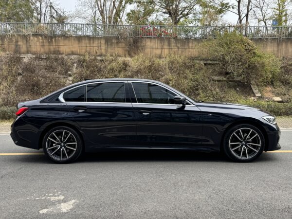 2021 model BMW 3 Series