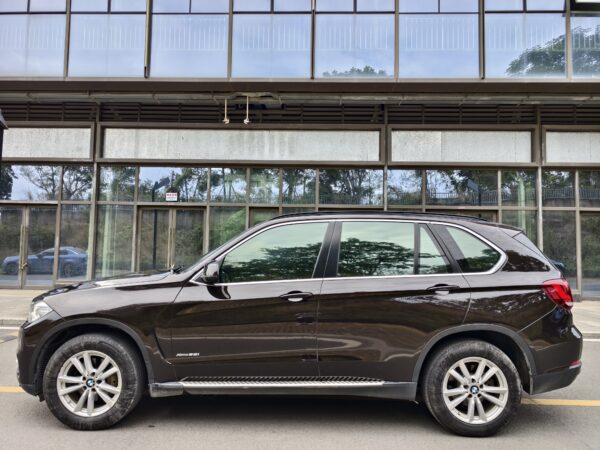 2016 model BMW X5