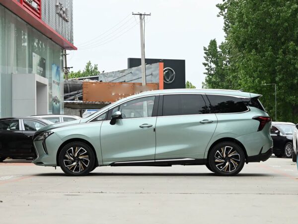 Dongfeng Forthing U-TOUR