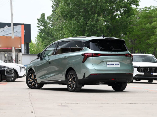 Dongfeng Forthing U-TOUR