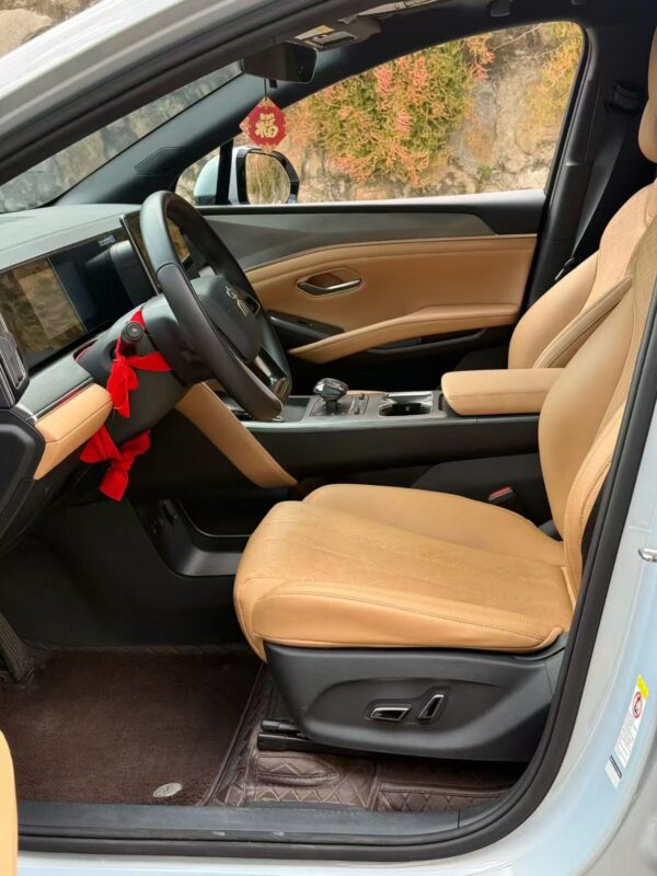 2024 BYD song L DM-i