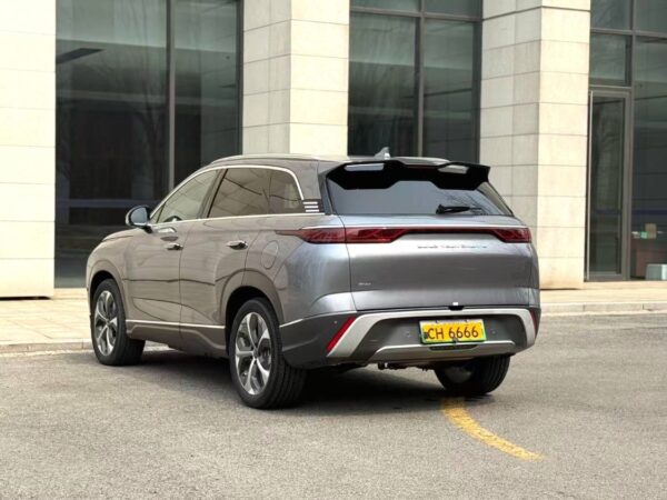 2024 BYD frigate 07 DM-i